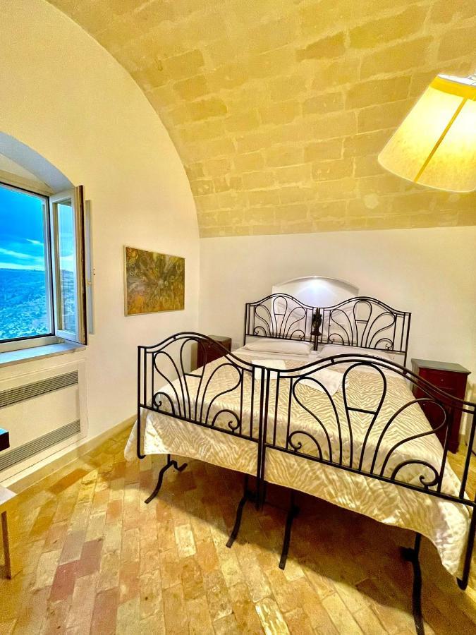Dimora La Gravina Bed & Breakfast Matera Bagian luar foto