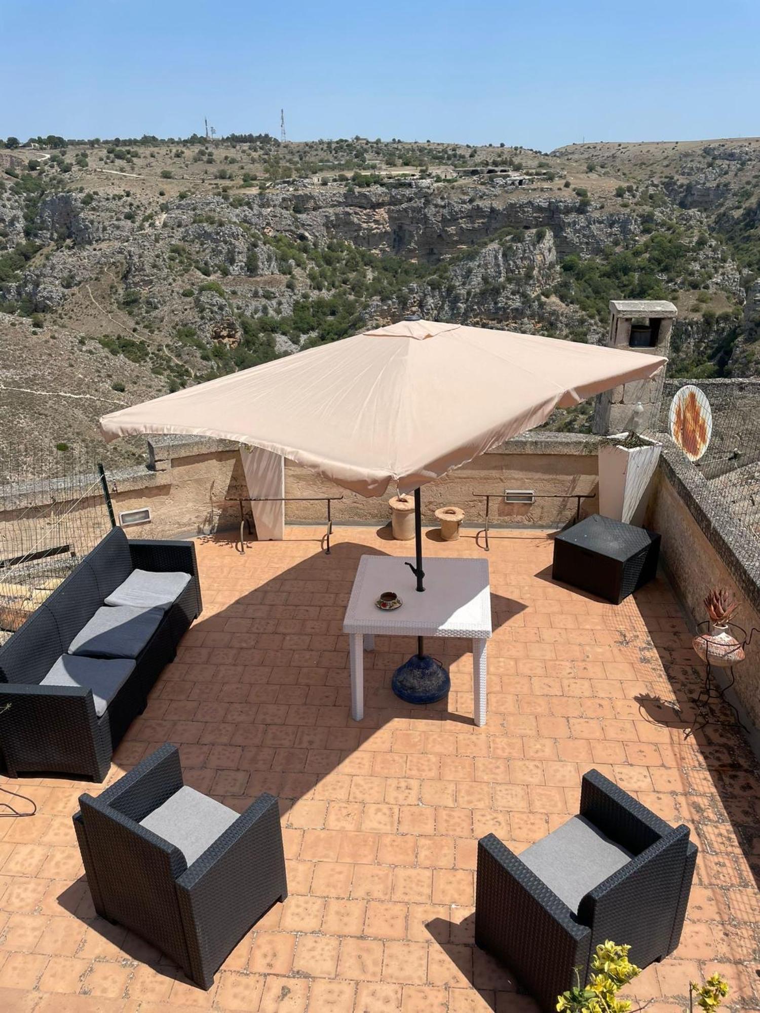 Dimora La Gravina Bed & Breakfast Matera Bagian luar foto